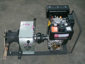 kupować High Speed 3 Ton Diesel Engine Winch / Hoist Capstan Rope Winch online manufacture