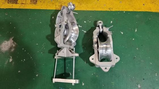 kupować Φ178×76 Crossarm zamontowany blok sznurowy z 10KN obciążeniem znamionowym do instalacji kabli linii przesyłowej online manufacture