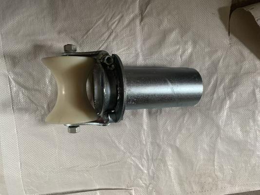 kupować Heavy-Duty Steel Bellmouth Cable Roller with 1 Year Warranty and 4.3kg Weight for Smooth Cable Installation online manufacture