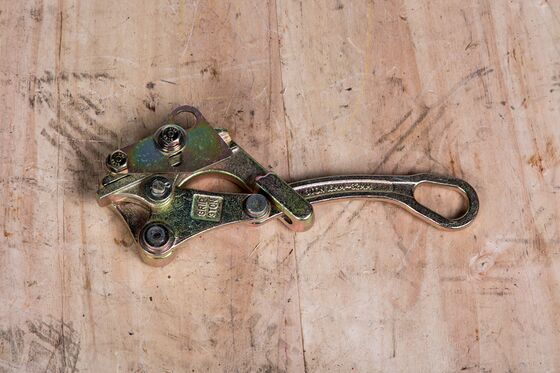 kupować 3T Cable Come Along Clamp for 16–32mm Power Lines with Durable Steel Construction online manufacture