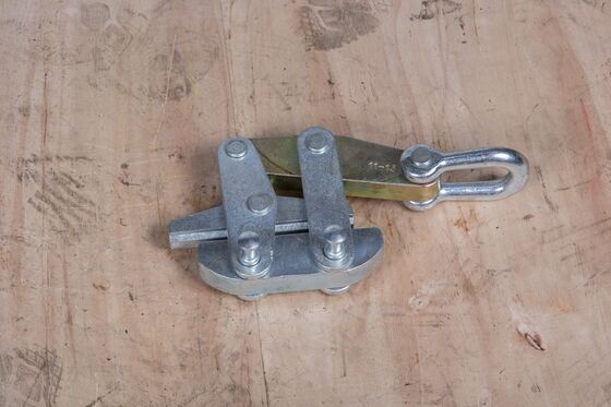 kupować Heavy-Duty Wire Pulling Grip with 50-200 KN Rated Load for Anti-Twist Steel Rope and Cable Tensioning online manufacture